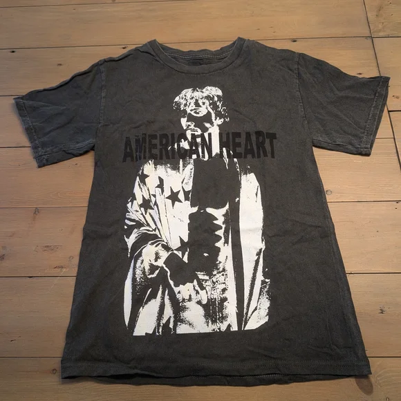 Benson Boone Portrait Tee American Heart Graphic T-Shirt XL Charcoal Black - Picture 2 of 9